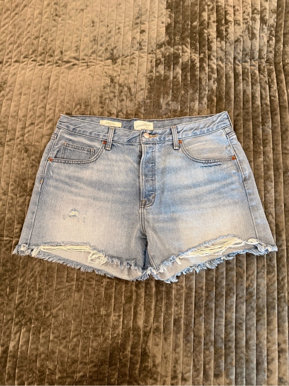 Universal Thread Light Blue 90s Baggy Distressed Denim Shorts Size 12